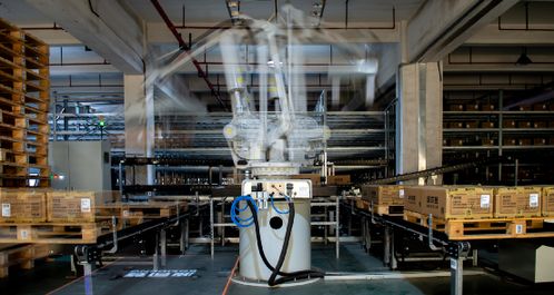 波司登 以研發(fā)創(chuàng)新驅(qū)動(dòng)，凈利潤(rùn)逆勢(shì)增長(zhǎng)42.1% 引領(lǐng)全球羽絨服市場(chǎng)